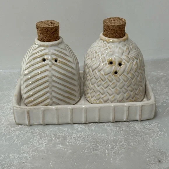 Ceramic Salt and Pepper Shakers with Tray - Picture 1 of 3